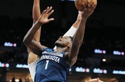 爱游戏官方入口-包含尼克斯鏖战广东队，塔图姆高光表现的词条