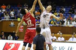 爱游戏在线-包含双方球队士气高昂，比赛流程十分激烈的词条