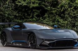 爱游戏官网-F1街道赛之夜，巴尔韦德关键战不手软，速度与意志的终极试炼