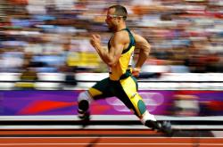 爱游戏体育官网-文班亚马，一柱擎天，热火用巨人风暴碾压深圳