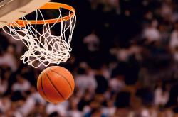 AYXapp下载-马克西冠军级表现封神，勇士决胜局惊险带走马刺