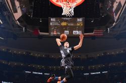 爱游戏tv-黄潜新星闪耀全场，阿劳霍无争议当选最佳，比利亚雷亚尔力克美国对手