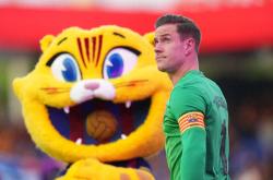 爱游戏娱乐-包含特尔施特根出击，巴萨再度晋级欧冠的词条