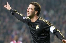 爱游戏网页版-绿茵场上的林高远时刻，当波兰足球的团队风暴碾压英格兰的个人星光