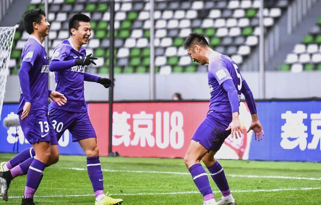 包含亚泰主场力克泰达，咬住保级尾巴追逐保级希望的词条