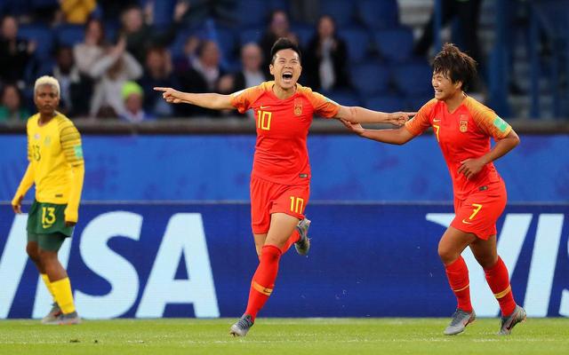 世界女足杯决赛即将打响，悬念重重