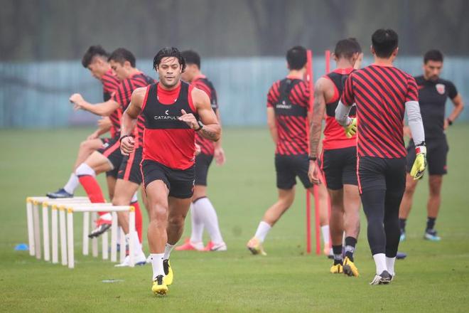 上海上港积极备战，采取多重策略应对战术的简单介绍