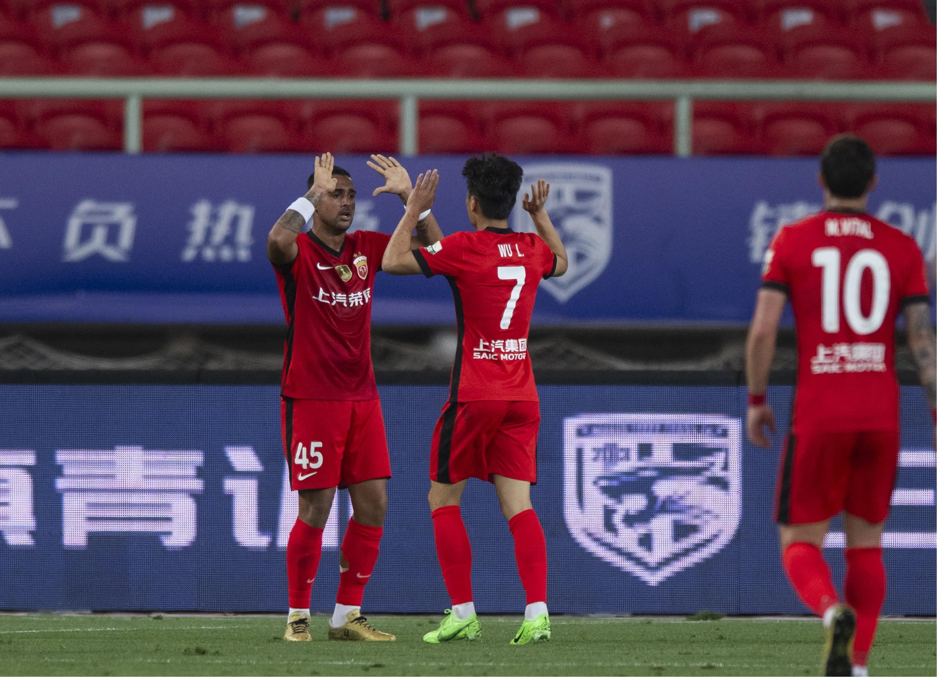 包含苏宁客场逼平国安，联赛前四形势依旧相持的词条