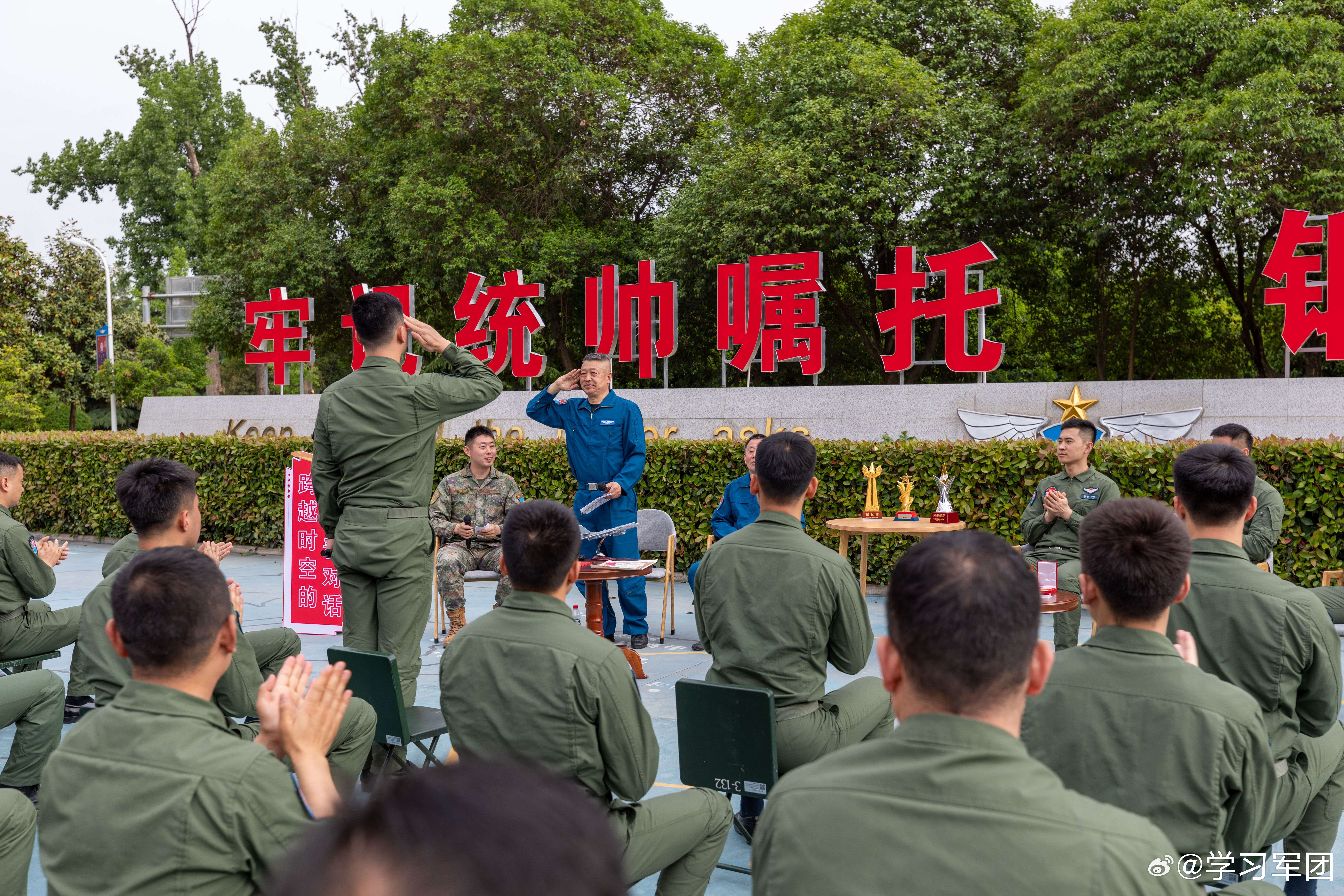 关于双方短兵相接!精彩比拼展开无止境的信息 关于双方短兵相接!精彩比拼展开无止境的信息