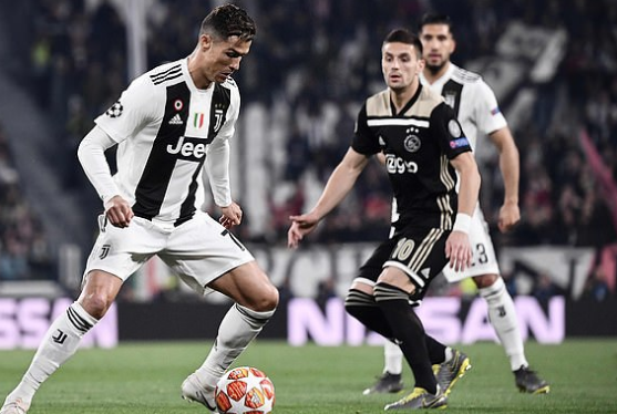 尤文轻取勒沃库森，阿尔瓦雷斯带队取胜