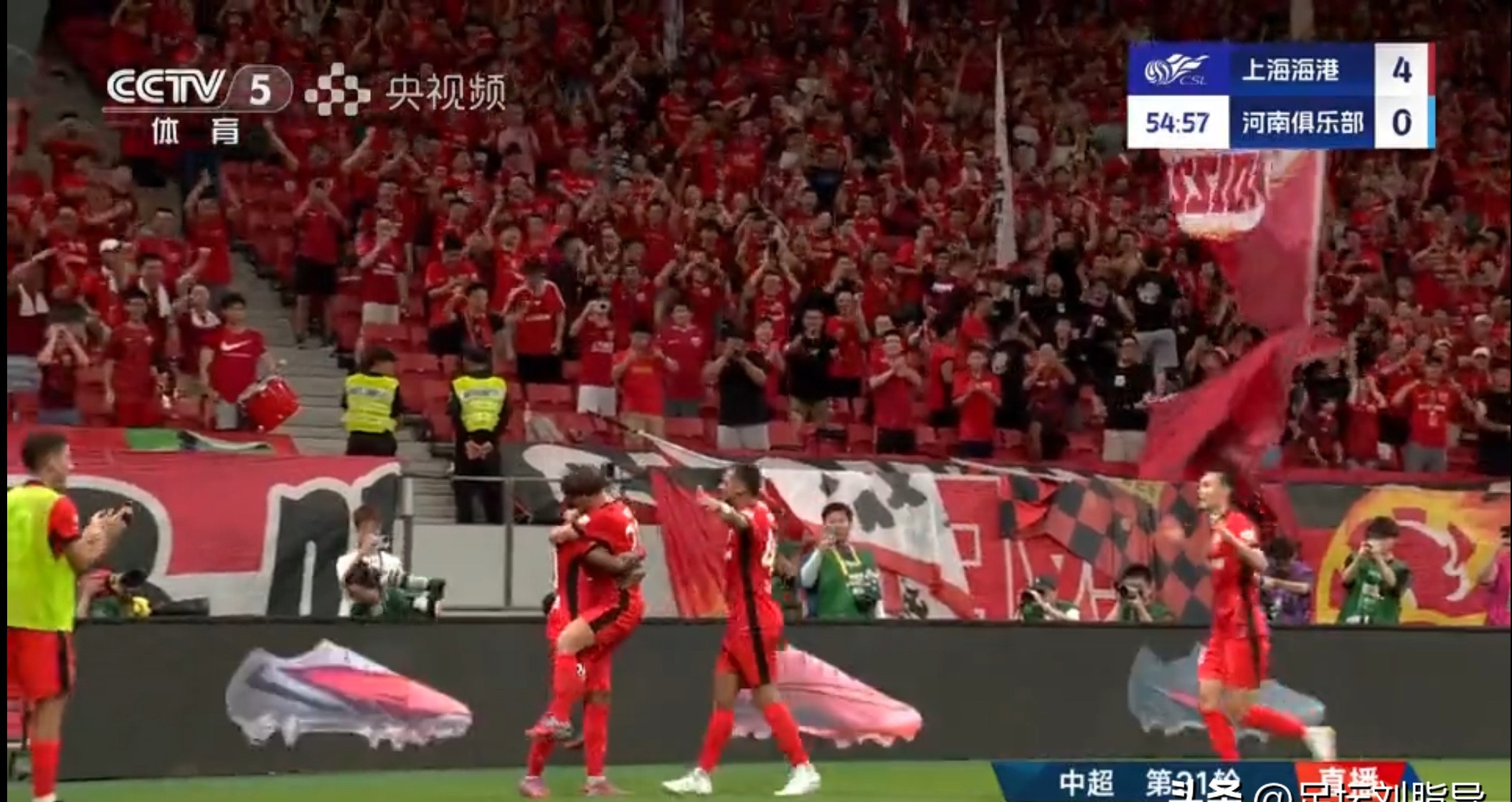 包含国际比赛频频升级，球员拼尽全力的词条