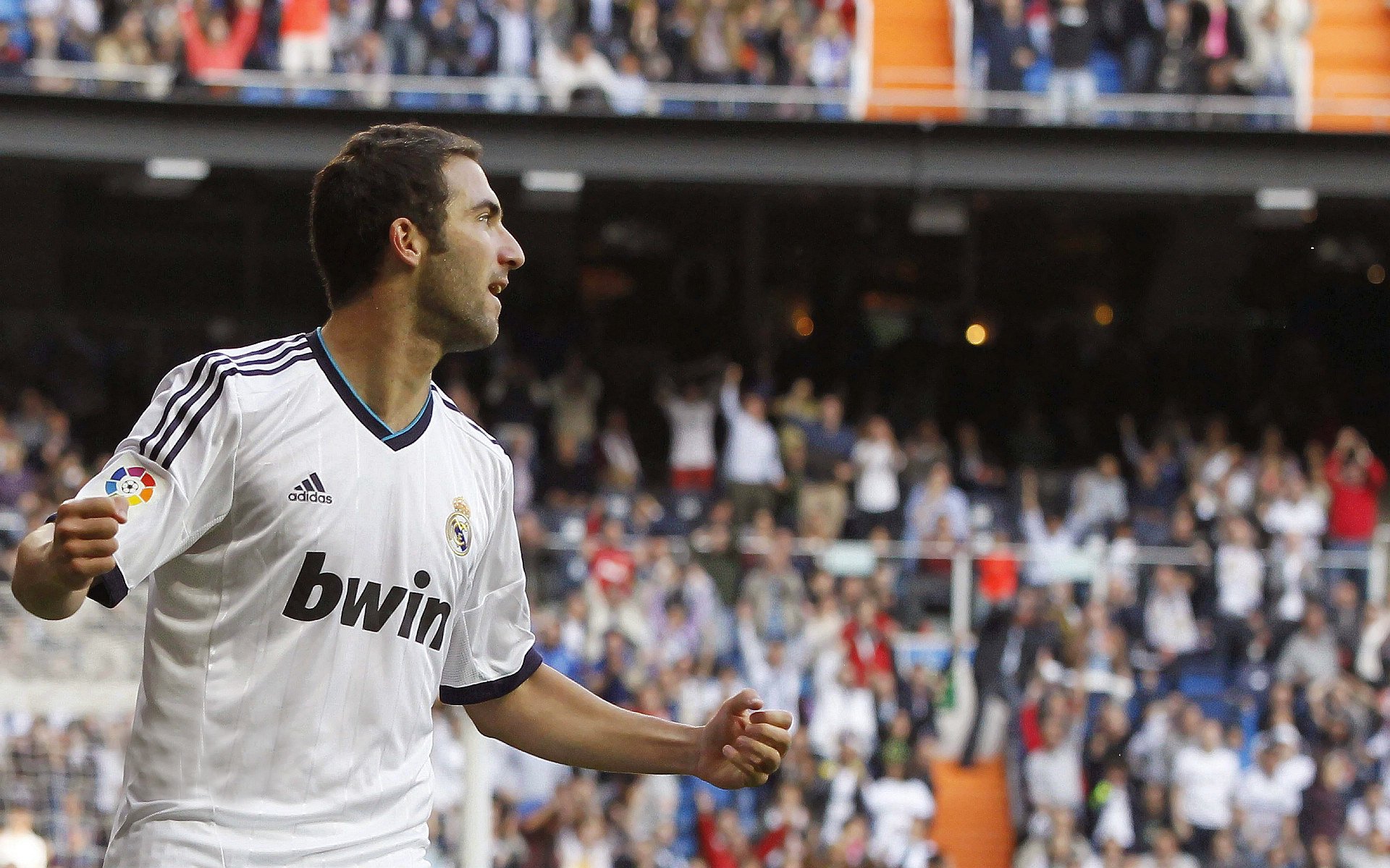 跨越时空的绝杀,当AC米兰遇见墨西哥,劳塔罗如何成为关键先生?