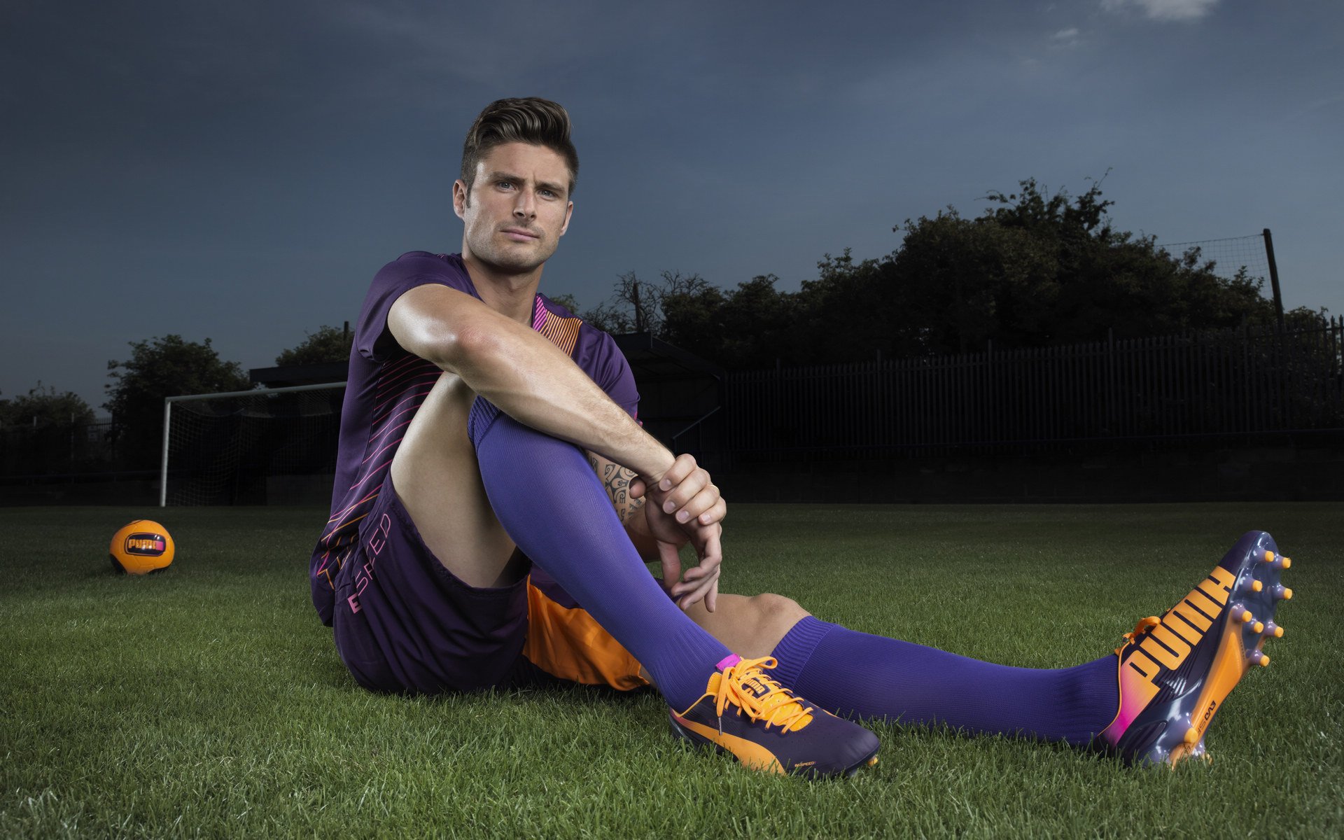 赛道与球场，当F1争冠焦点遇上国王末节绝杀